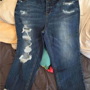 Women's Risen 2x Distressed Jean capris new